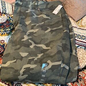 Maurices camo high rise jegging